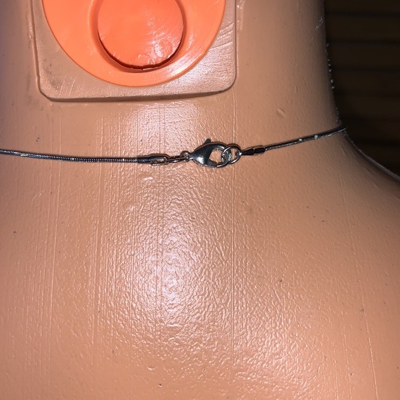 Vintage, crystal rhinestone necklace cluster with 18” snake chain silver tone - Picture 3 of 7